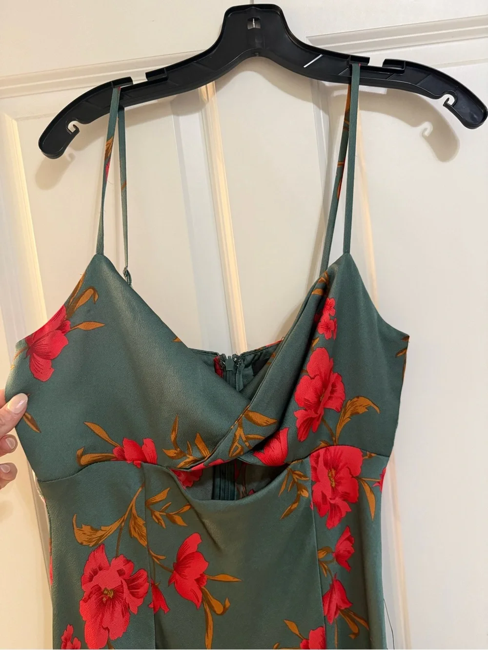 Lulus floral dress with cutout size large nwt - Picture 2 of 6